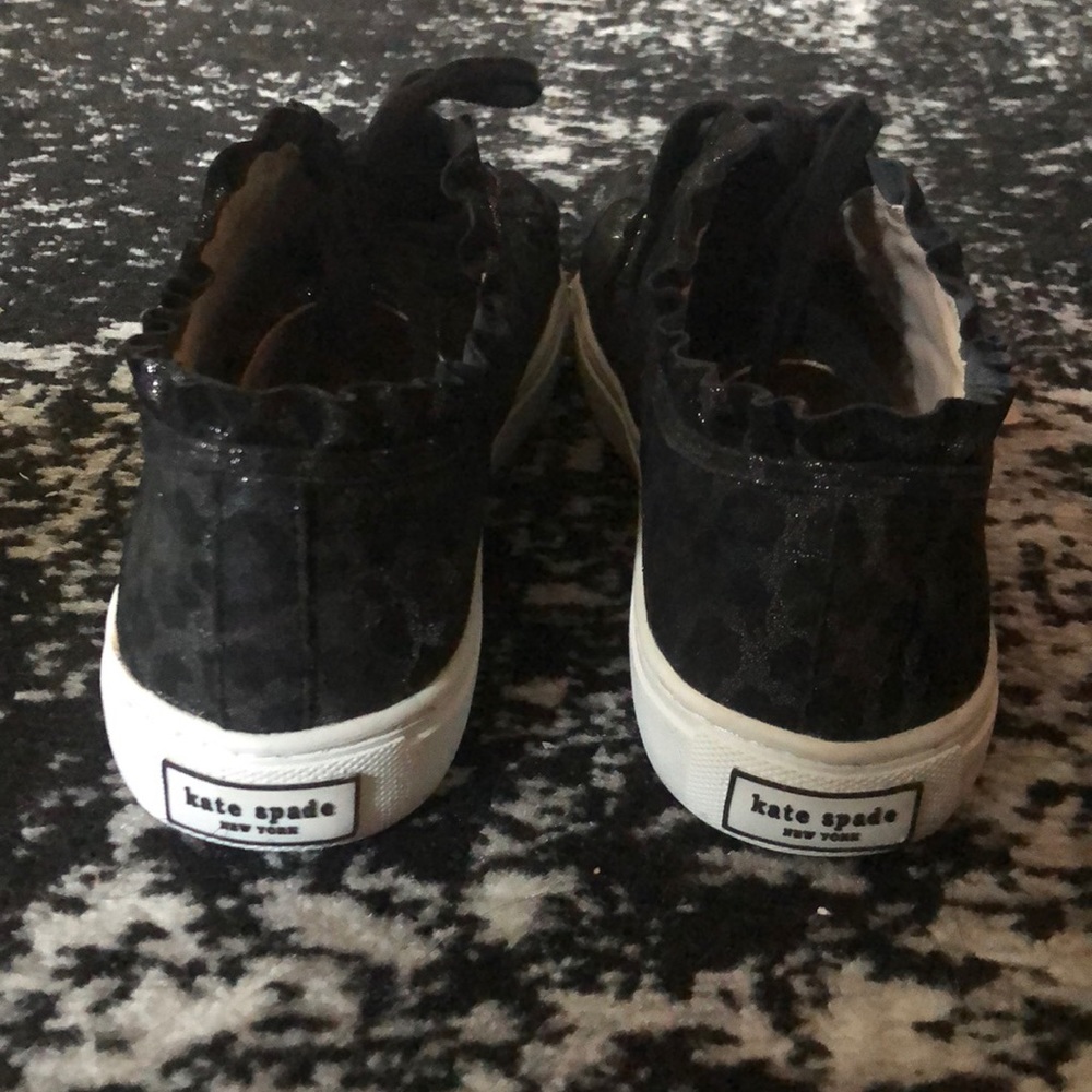 🖤KATE SPADE Black Lynn Leopard Ruffle Sneakers - Picture 4 of 6